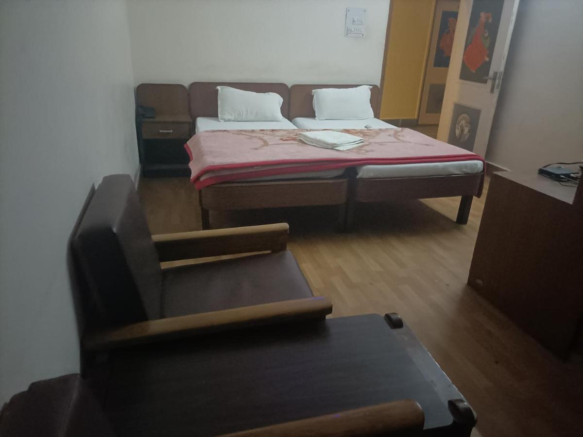 Hotel Midtown Haridwār Buitenkant foto