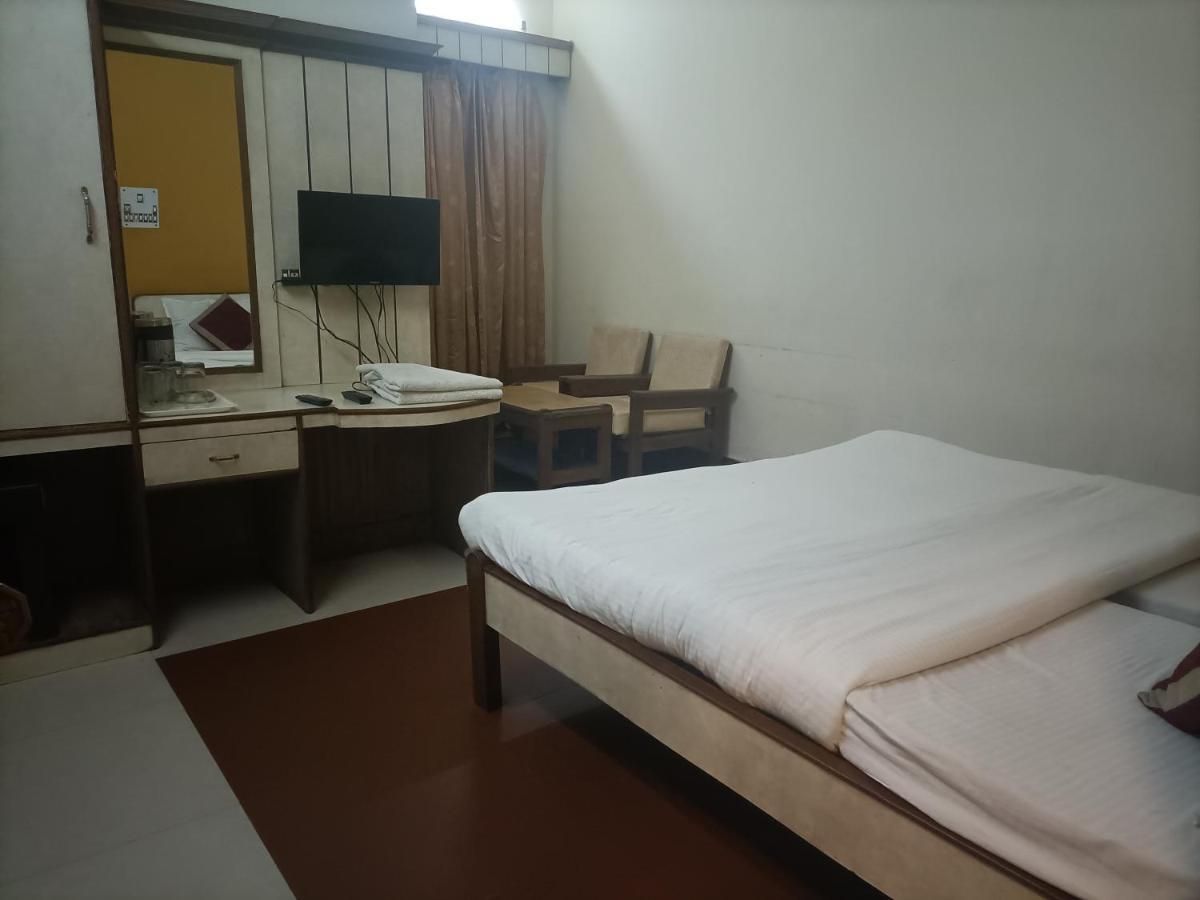 Hotel Midtown Haridwār Buitenkant foto