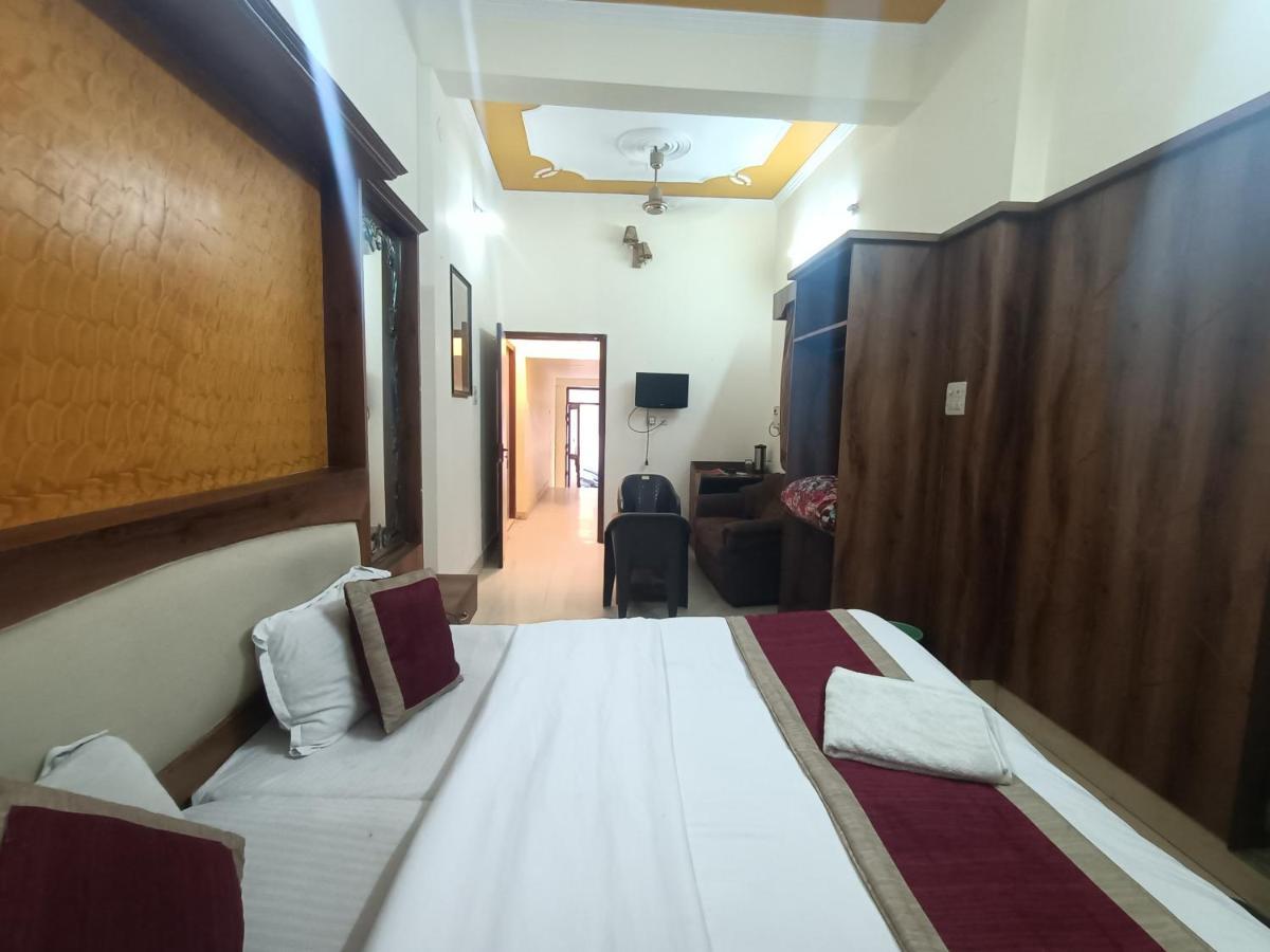 Hotel Midtown Haridwār Buitenkant foto