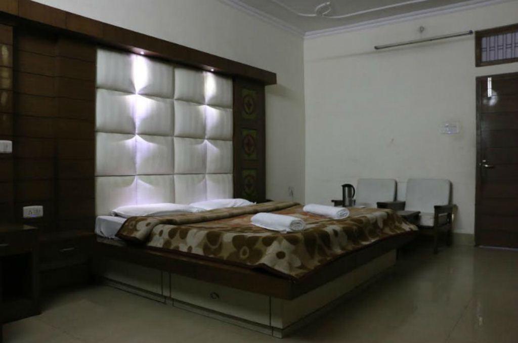 Hotel Midtown Haridwār Buitenkant foto