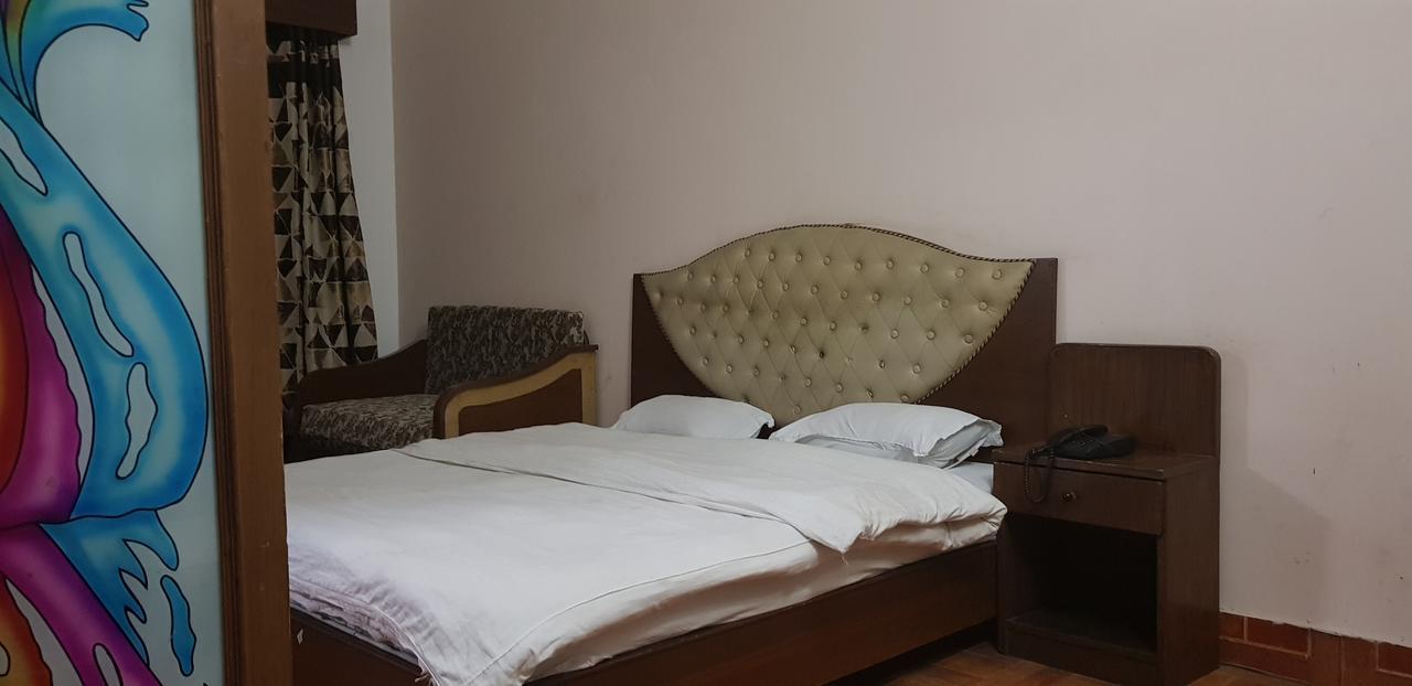 Hotel Midtown Haridwār Buitenkant foto